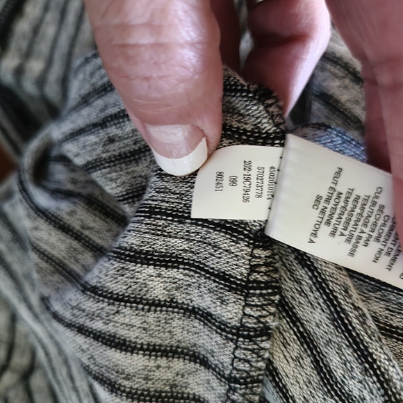 Chico's Gray with Black Stripes Pullover Top Women's Size 3 (Size 16) - Picture 8 of 8